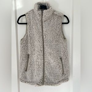 Thread & Supply Sherpa Vest NWT